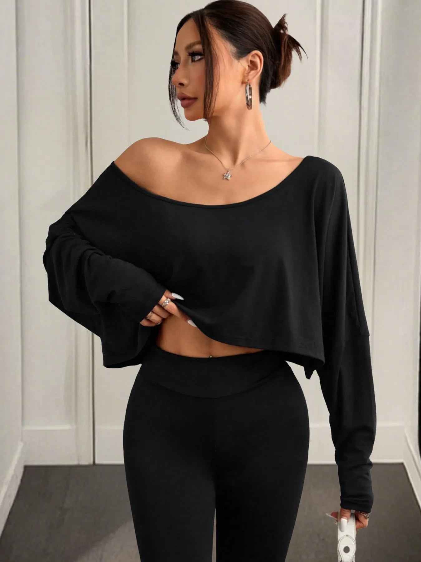 ACTIVE WEAR
